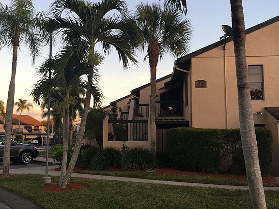2nd image of 15493 Admiralty Cir APT 8