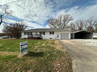 613 N Main St, Memphis, MO 63555