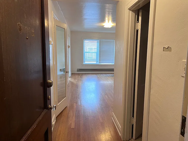 UW01 Levere-4105 Brooklyn Ave NE — Photo 15