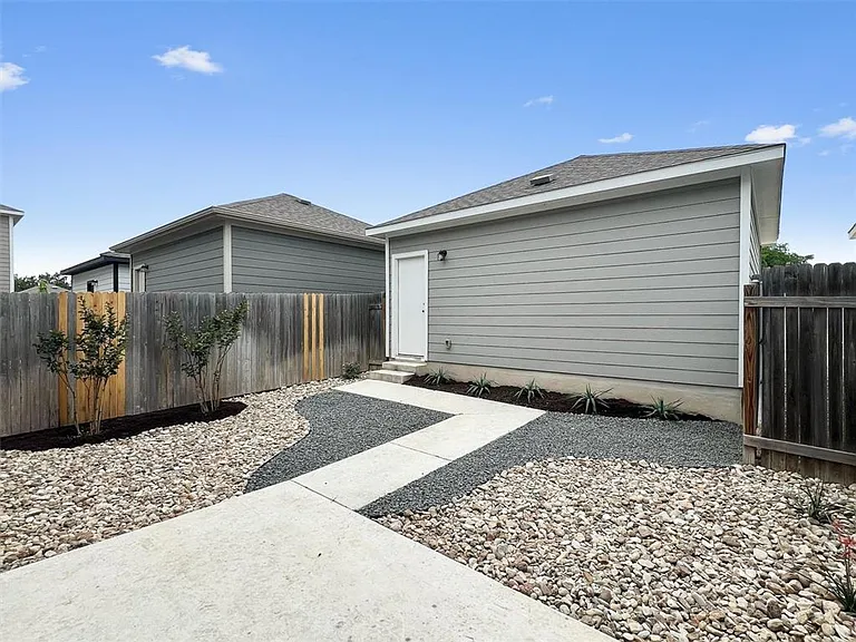 1713 Yaupon Grove Ln — Photo 19