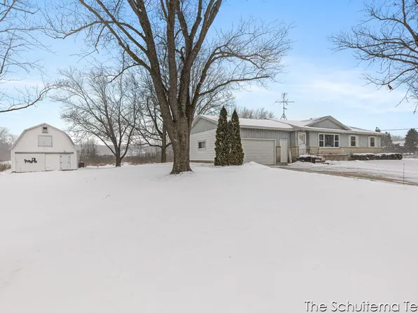 7981 Fillmore St, Allendale, MI 49401