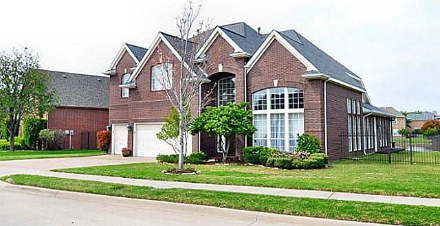 1st image of 315 Cove Dr