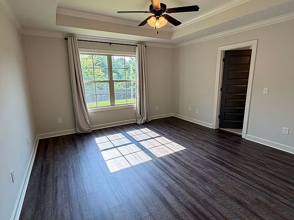 5th image of 802 Legacy Dr