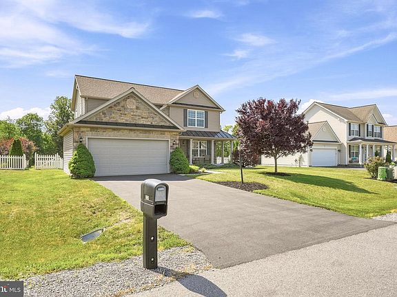 3rd image of 224 Shannon Ct