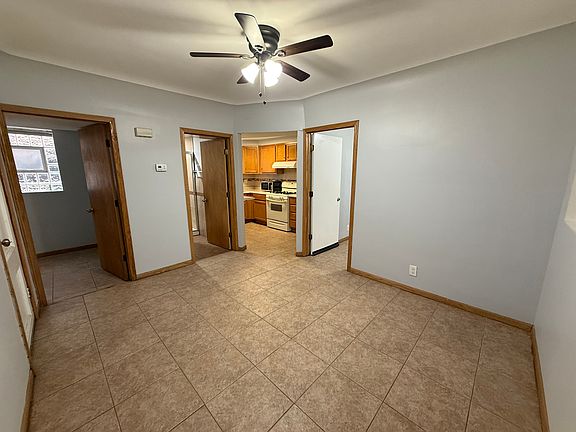 2nd image of 3911 W Schubert Ave