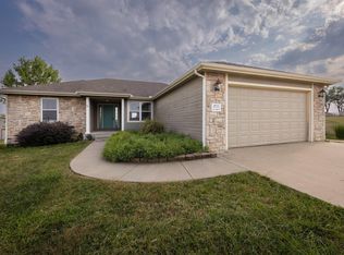 6715 SW 69th St, Auburn, KS 66402