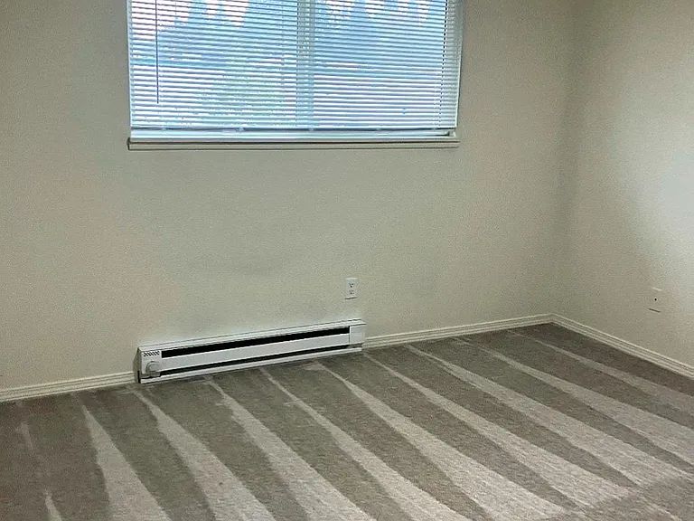 2700 SE Courtney Ave — Photo 14