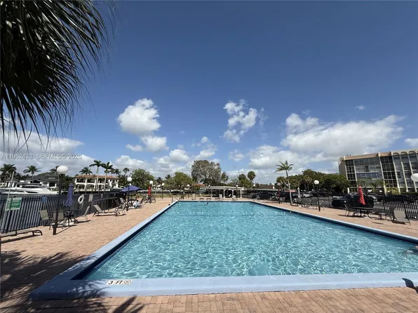 2101 Atlantic Shores Blvd APT 120, Hallandale Beach, FL 33009