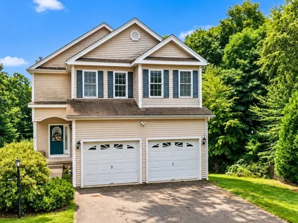 14 W Ledge Rd, Clinton, MA 01510