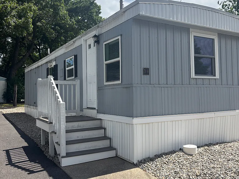 1346 Newport Ave #D-9 — Photo 7