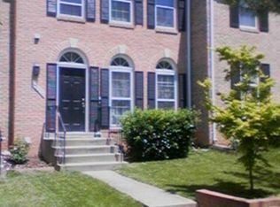 13312 Foxhole Dr, Fairfax, VA 22033