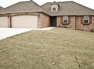 1423 S Miller Ave, Springfield, MO 65802