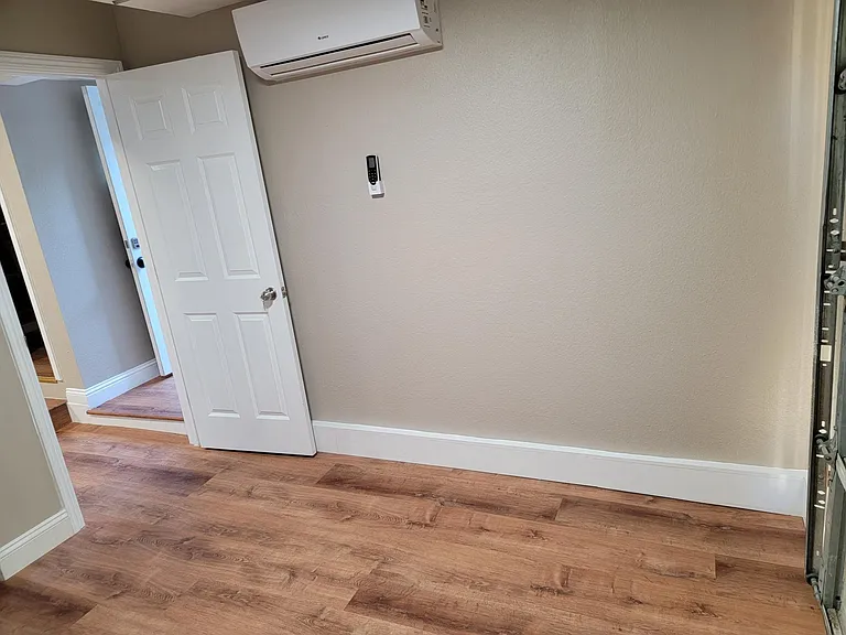 2604 Sierra Vista Ct #G — Photo 16