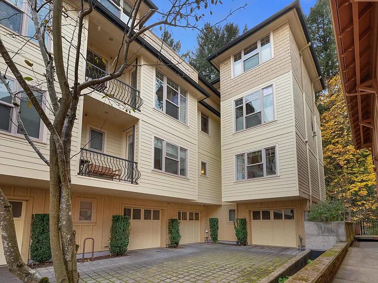2414 SW Cedar St — Photo 21