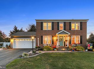 10 Old Farm Ln, New Freedom, PA