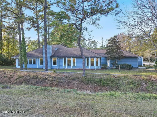 9 Court 8 Northwest Drive, Carolina Shores, NC 28467