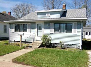 1327 S 3rd St, Clinton, IN 47842