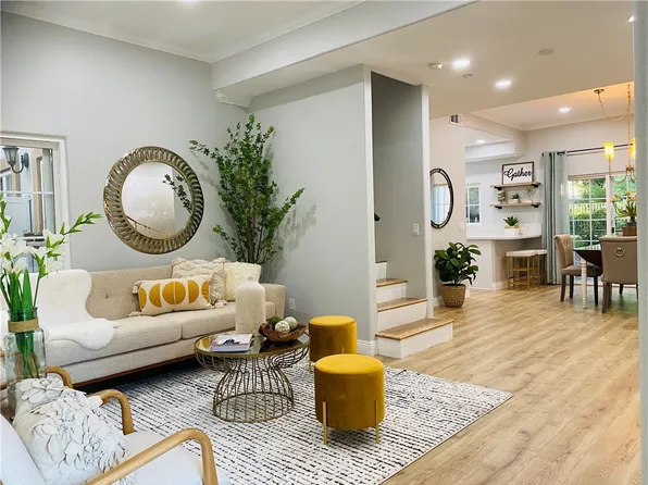 1319 Barrington Way Unit 105, Glendale, CA 91206