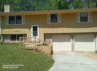 5498 Mallard Trl, Lithonia, GA 30058