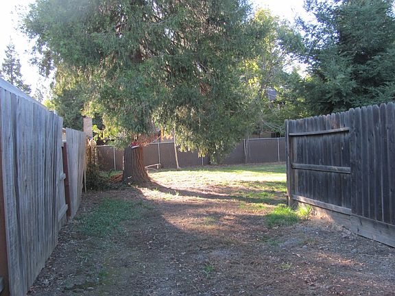 2nd image of 1417 N Cherry St #1
