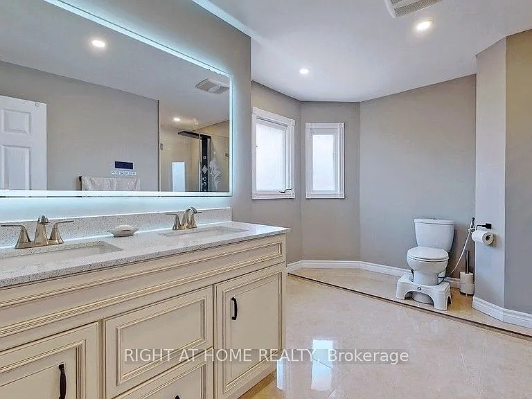 95 Lensmith Dr #MAIN AND UPPER FLOOR — Photo 26