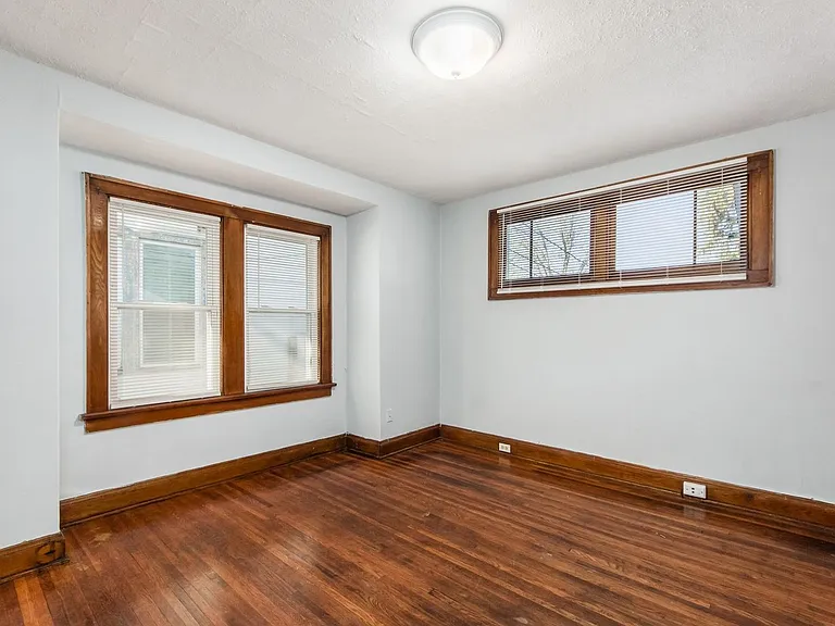 255 Belvidere Ave — Photo 8