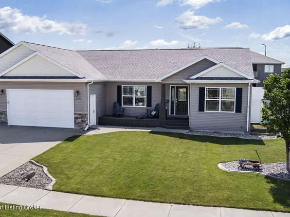 2770 Prairie Oak Dr, Dickinson, ND 58601