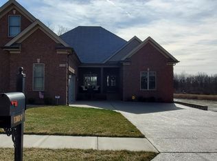 1303 Willow Bend Pl, Louisville, KY 40299