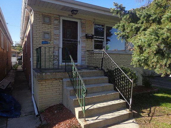 3rd image of 4506 N Narragansett Ave