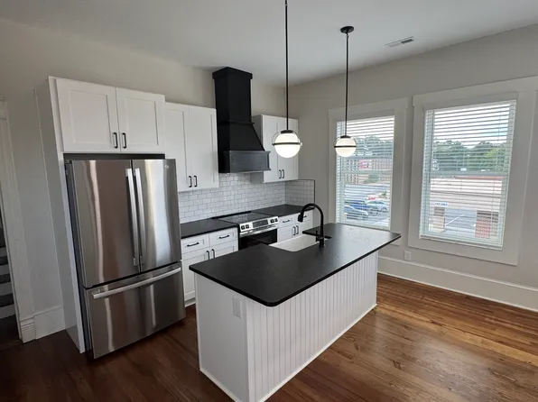 16 W 1st Ave #B, Lexington, NC 27292