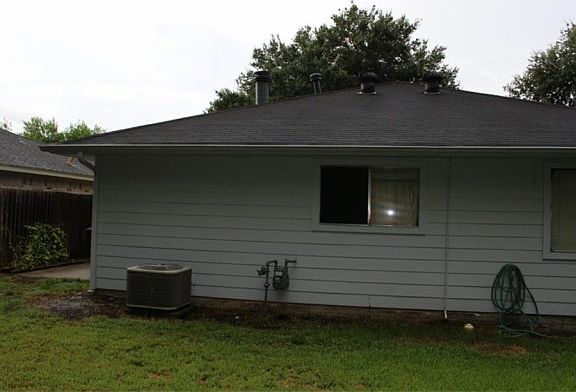 3rd image of 16220 Camino Del Sol Dr
