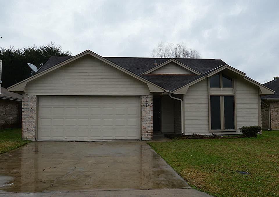 1st image of 5690 Phyllis Ln