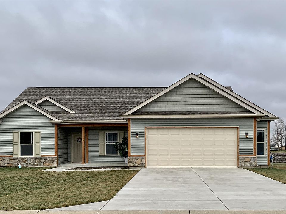1st image of 301 E Quail Dr