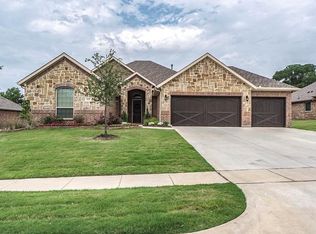 2217 Fallbrooke Dr, Grand Prairie, TX 75050