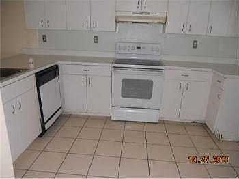 3rd image of 9191 Fontainebleau Blvd #303