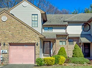 362 Oak Knoll Dr, Manalapan, NJ 07726