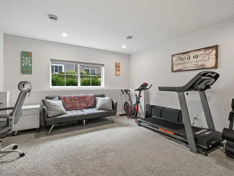 832 Roselyn Dr #831 — Photo 25