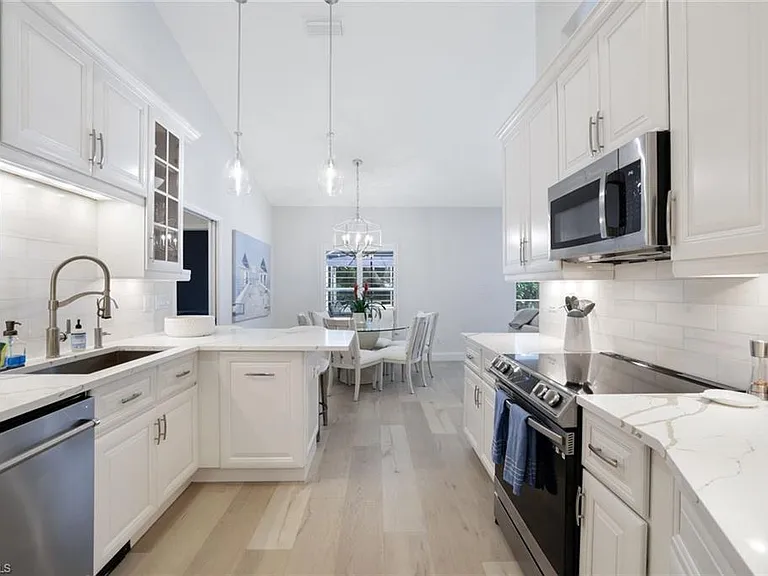 1507 Vintage Ln — Photo 4