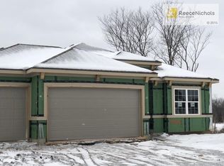 10020 N Oakland Ave, Kansas City, MO 64157