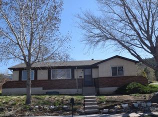 422 Maplewood Dr, Colorado Springs, CO 80907