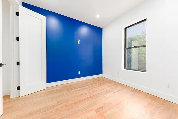 Rented by Jaytee America LLC | media 21