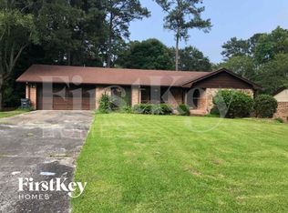 3266 Hidden Forest Dr, Snellville, GA 30078