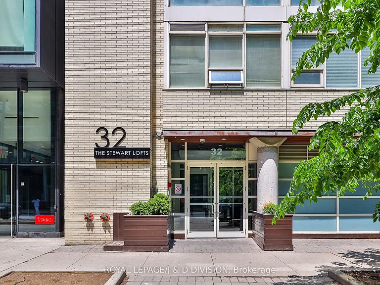 32 Stewart St #705 — Photo 3