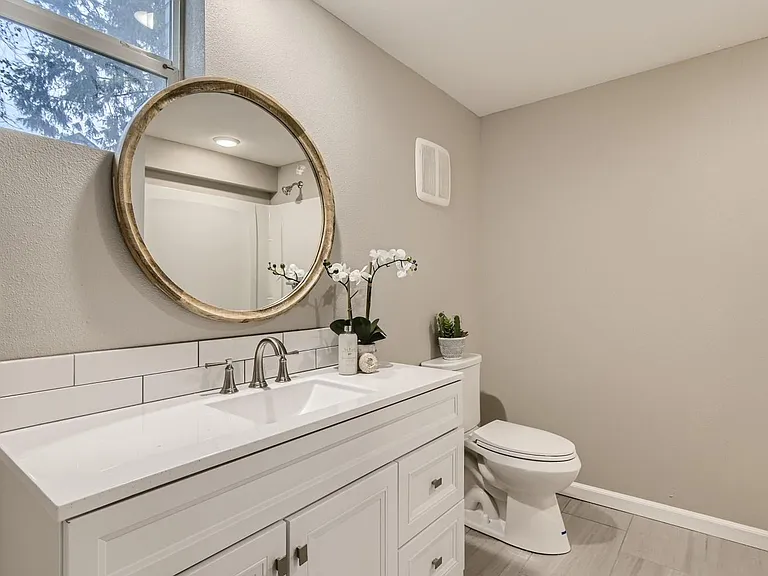 5636 NE 9th Ave #B — Photo 9
