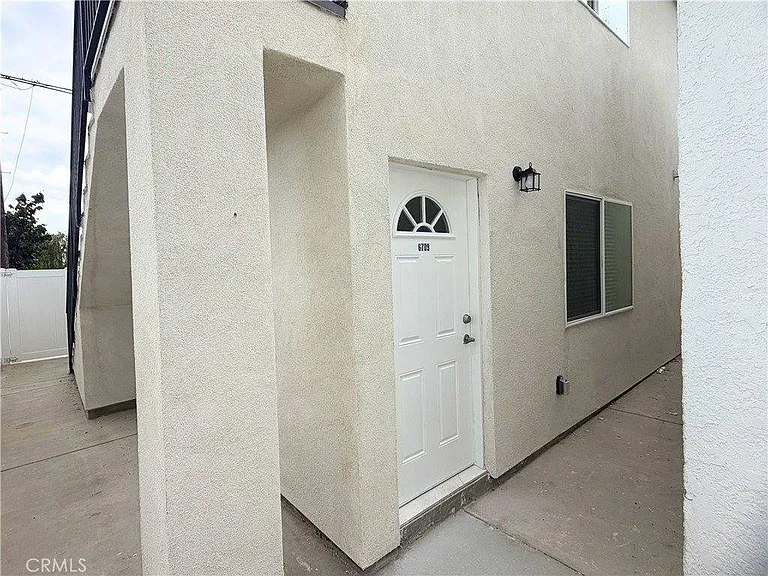 6709 Denny Ave — Photo 14