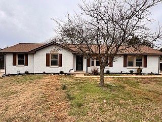 2nd image of 318 Donna Dr