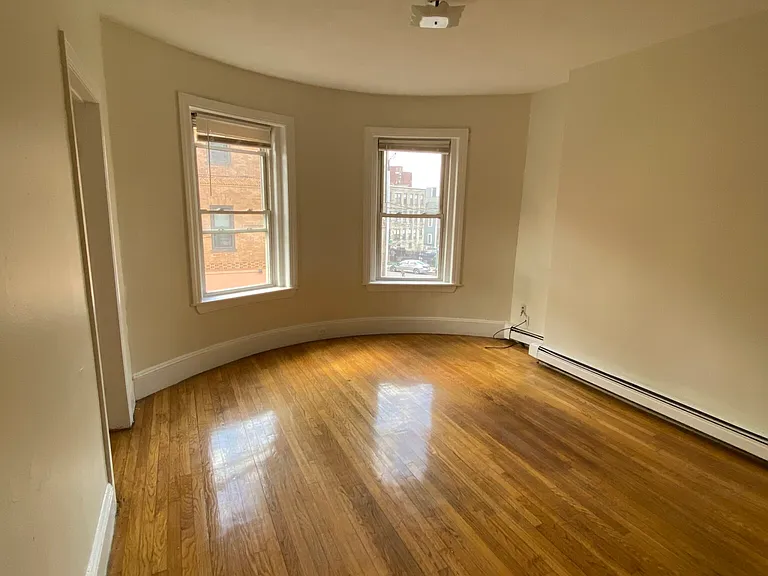 6 Wait St #3 — Photo 11