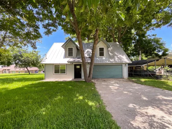 70 Rustling Oaks St, Coldspring, TX 77331