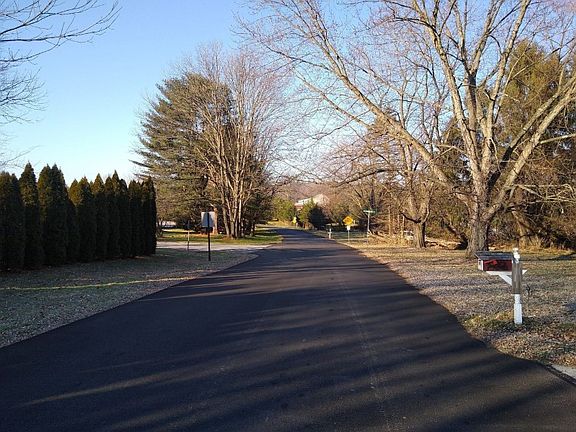 4th image of 102 Lehigh Dr