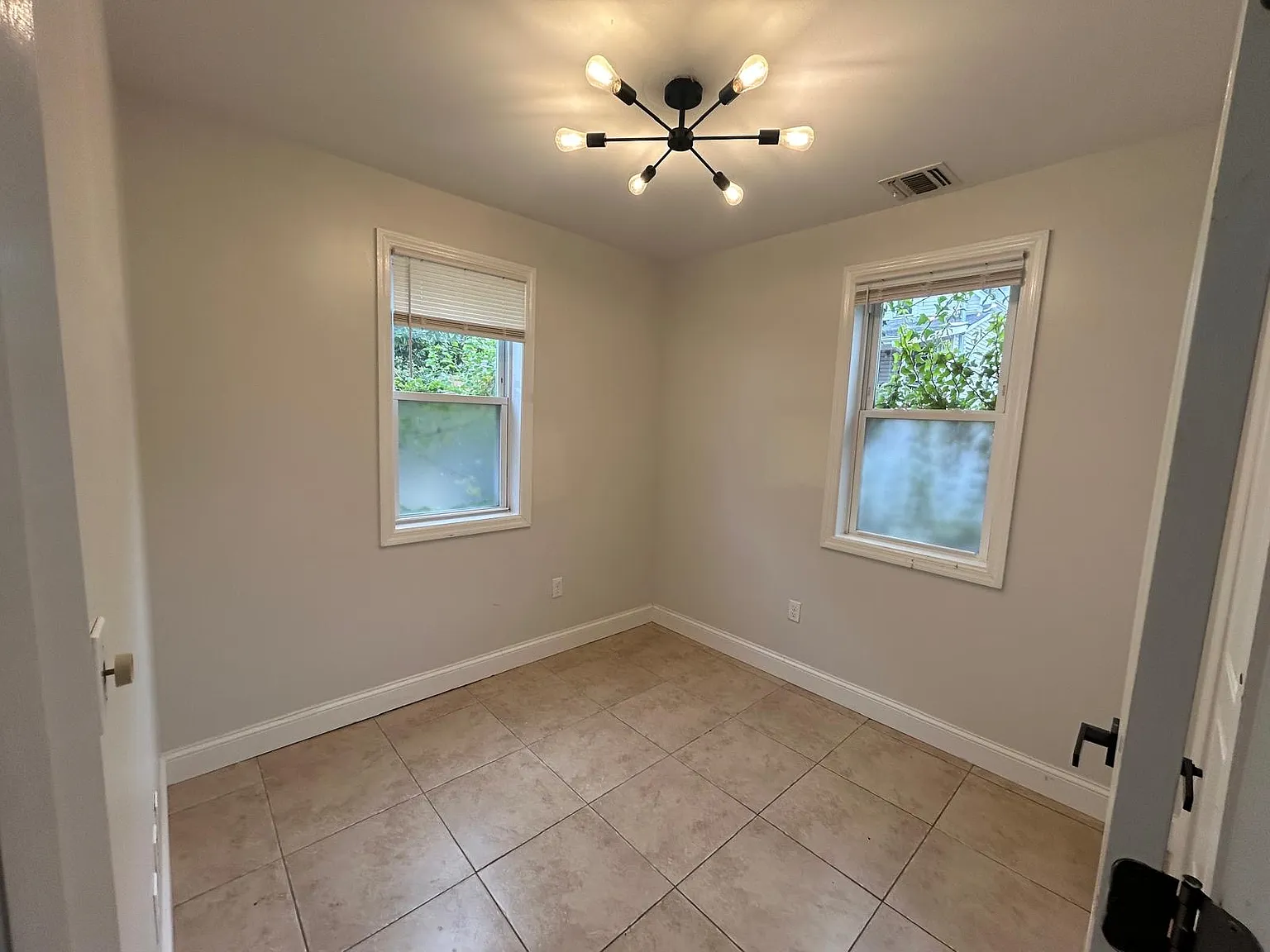 2 bed, $1,775 — Photo 2